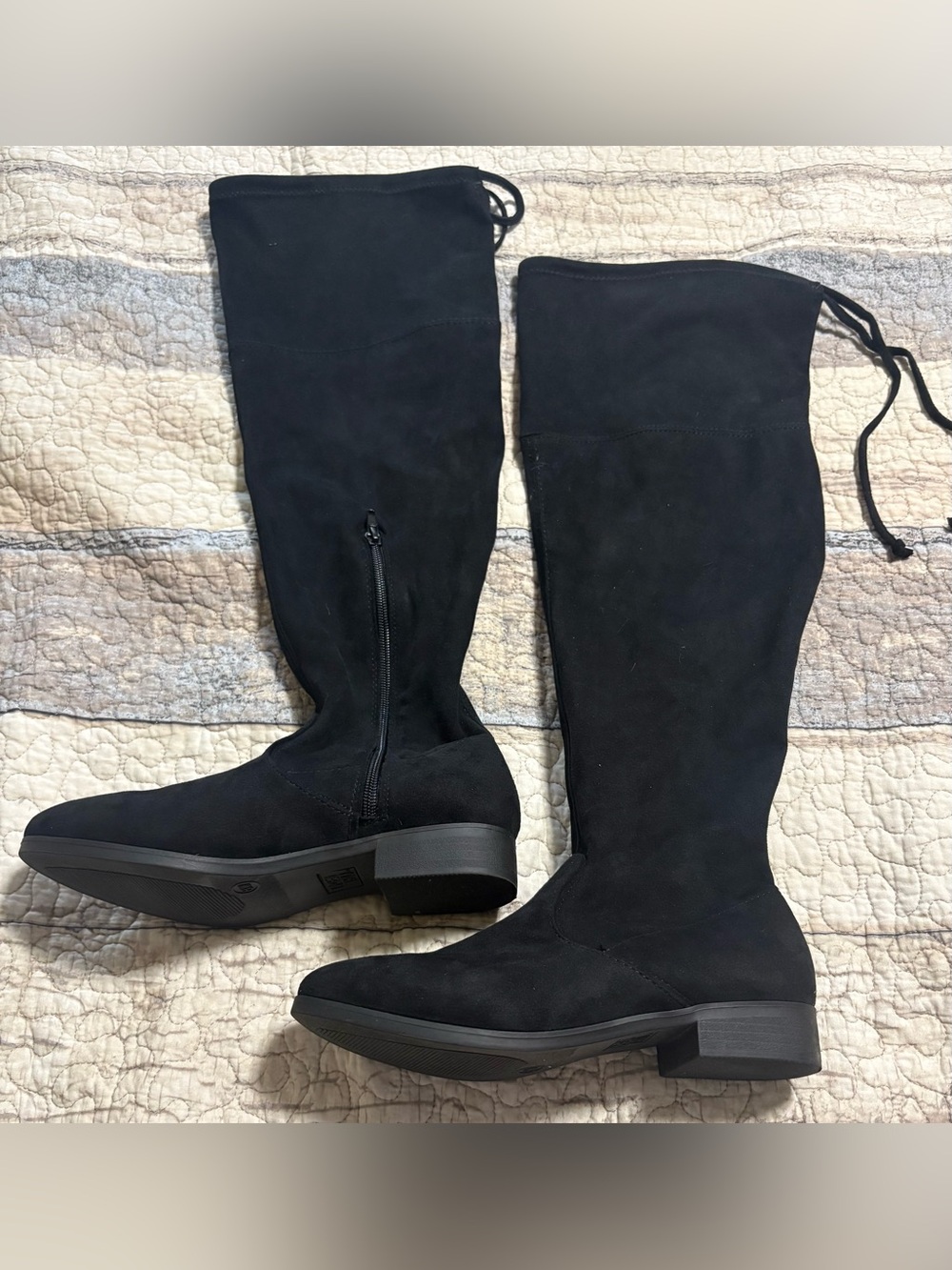 Time and Tru Women's Black Knee-High Suede Boots